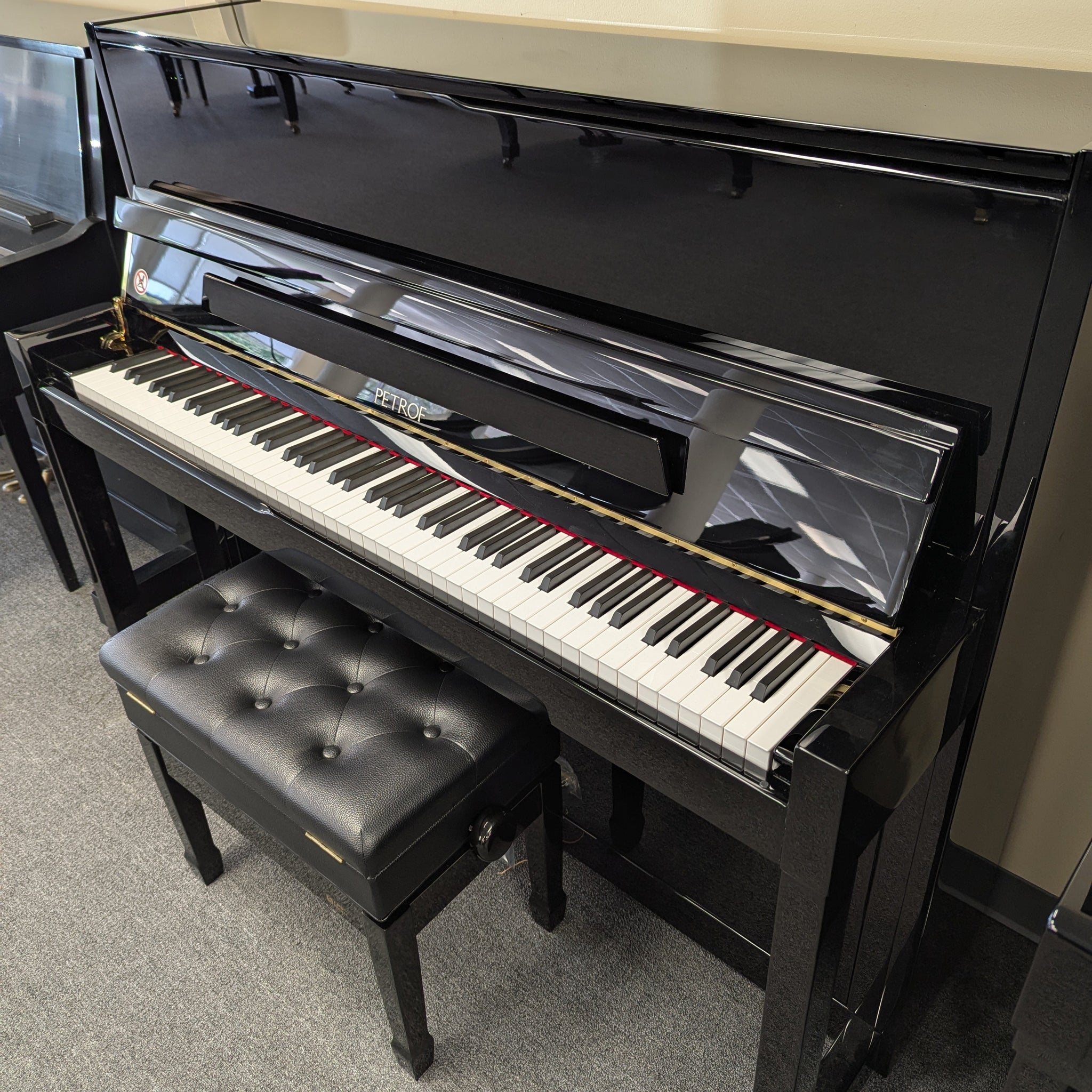 Petrof P121 Discovery (47") (NEW PIANO!!)