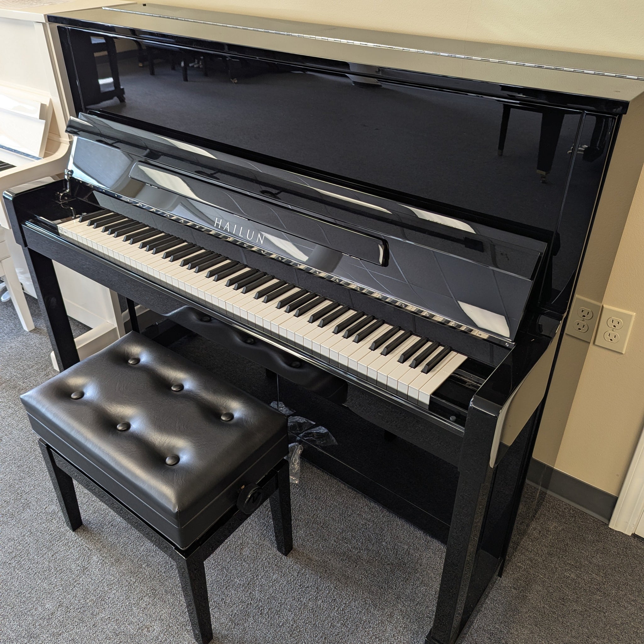Hailun H1-P (48") w/ Small Keys (NEW PIANO!!)